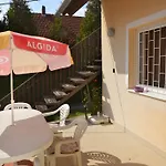 Homestay Haus Pelso *