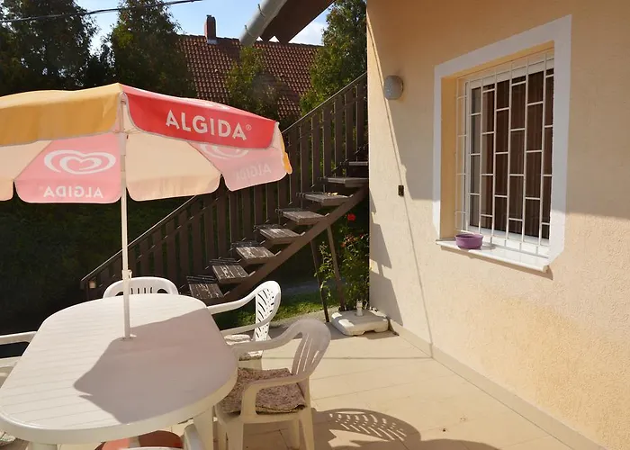 Homestay Haus Pelso *
